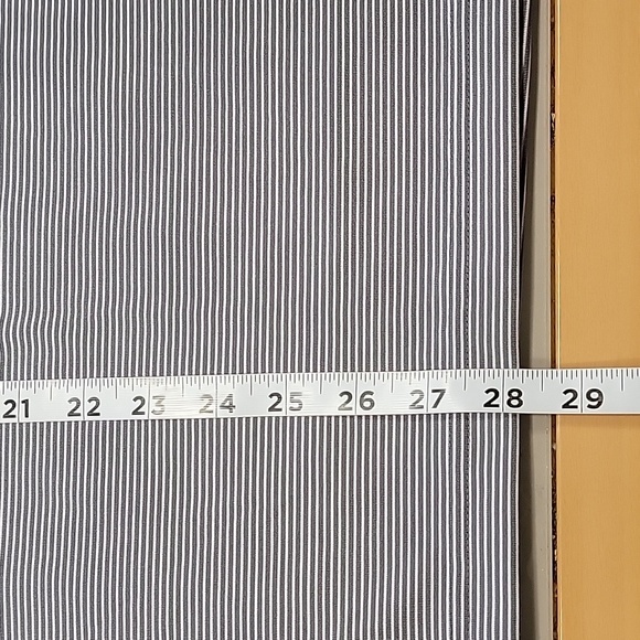 Under Armour Size M Gray & White Striped 1/4 Zip Long Sleeve Pullover, NEW w/Tag - Picture 10 of 11